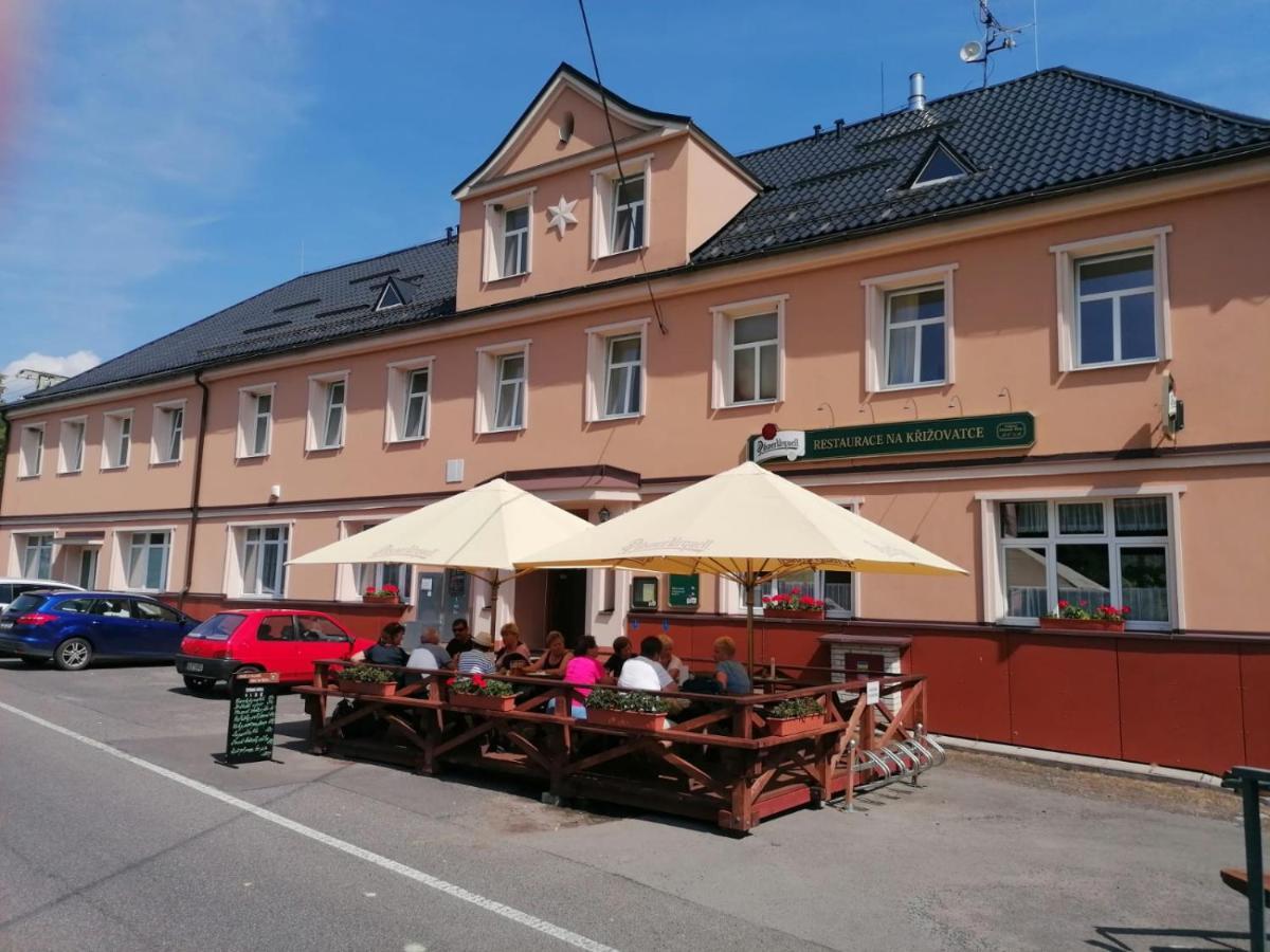 Penzion A Restaurace Na Krizovatce Polevsko Exterior foto